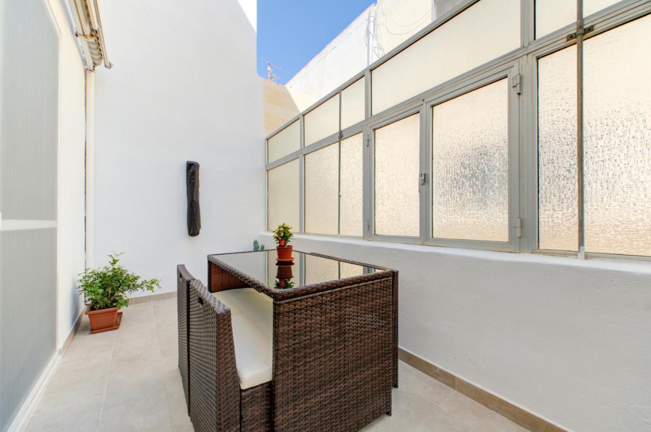 Ferienwohnung La Punziett, a bright 2 bed 1 bath unit. Sleeps 4 St. Paul's Bay Exterior foto
